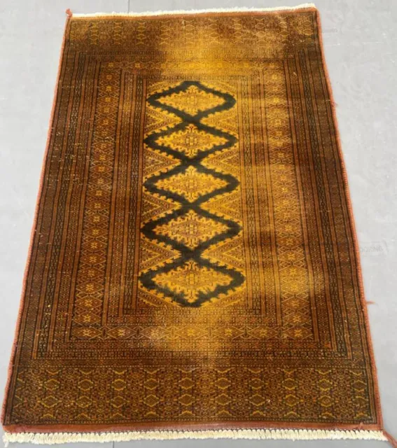 Hermosa alfombra vintage hecha a mano de lana pura oriental uzbeka Bokhara 115x85 cm