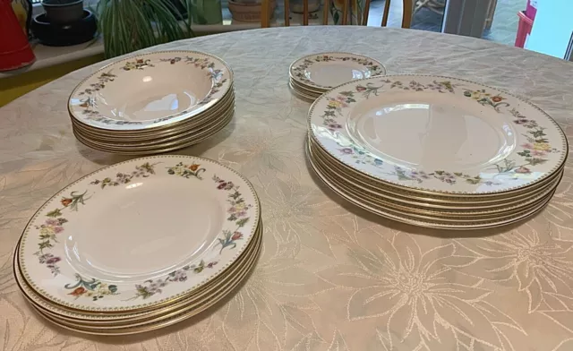 Wedgwood Mirabelle (R4537) -plates and bowls FREE POST