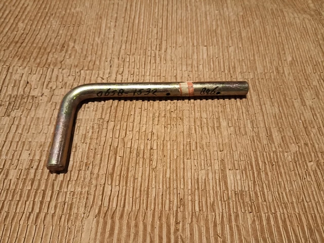 Deutz Fahr KH Heuwender Bolzen Hebel Achse 06581532