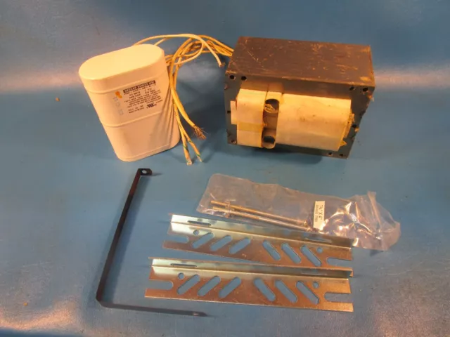 Isb Sola Basic E-Mmca00W1000, 1000W Autotransformer 120/208/240/277 Volts