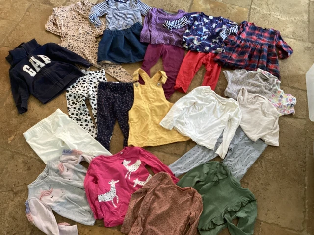 Girls age 2-3 large clothing bundle, good wardrobe selection