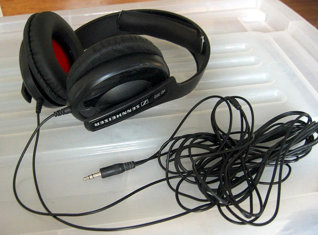 Audifonos HD202 Sennheiser