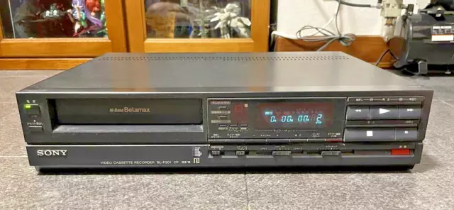 SONY Beta video deck SL-F201 and cassette sony and maintenance tape
