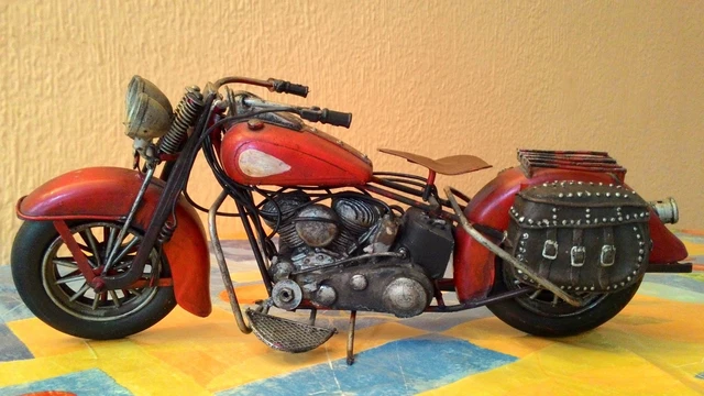 Moto De Metal Vintage Para Decoración 28 Cm