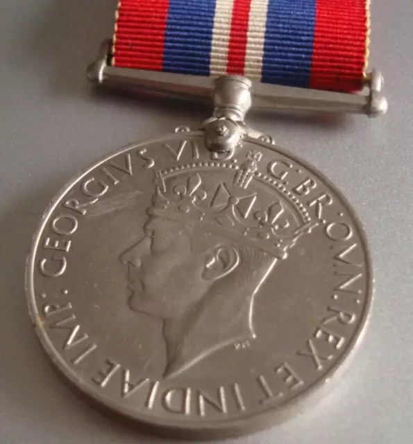 Original BRITISH - WW2  1939-45 WAR FULL SIZE MEDAL