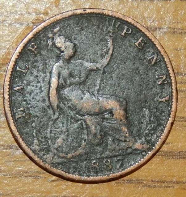 1887 half penny, Victoria, collectable grade. 2