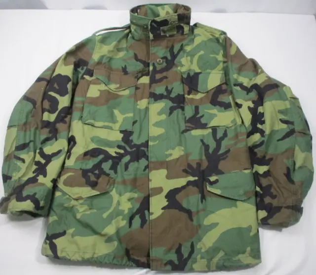 Vtg US Military Woodland Camo Cold Weather Field Jacket Coat w/ Hood MD Long