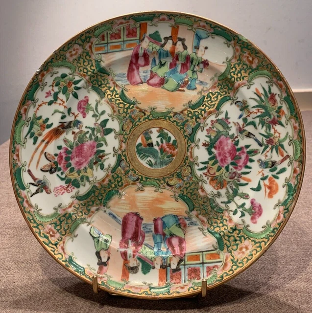 Assiette en céramique émaillée de Canton Décor Scènes de vie Papillons Art Asie