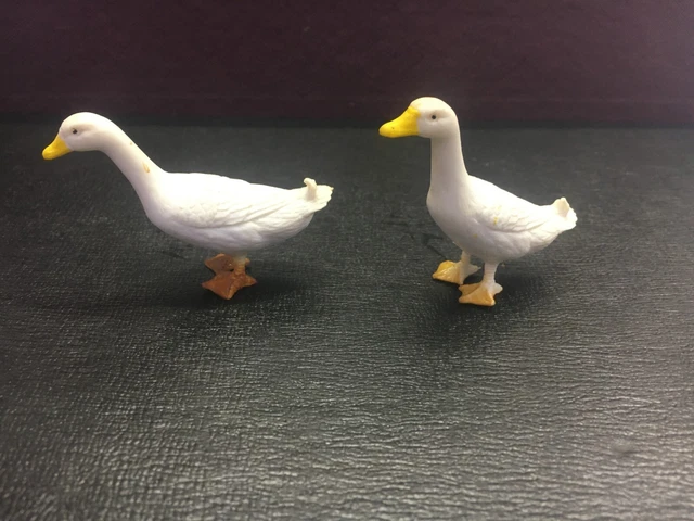 Funrise plastic duck figure pair country farm