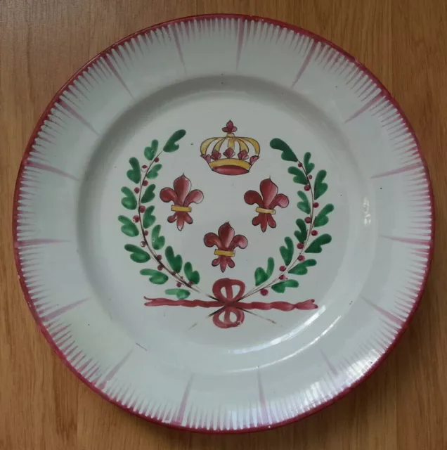 RARE SUPERBE ancienne ASSIETTE XIXe FAIENCE DES ISLETTES fleurs de lys couronne