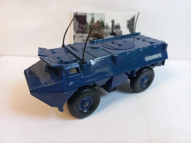 Solido 1/50 Char AMX13 VTT Transport, Armée Française V9028 - Occasion