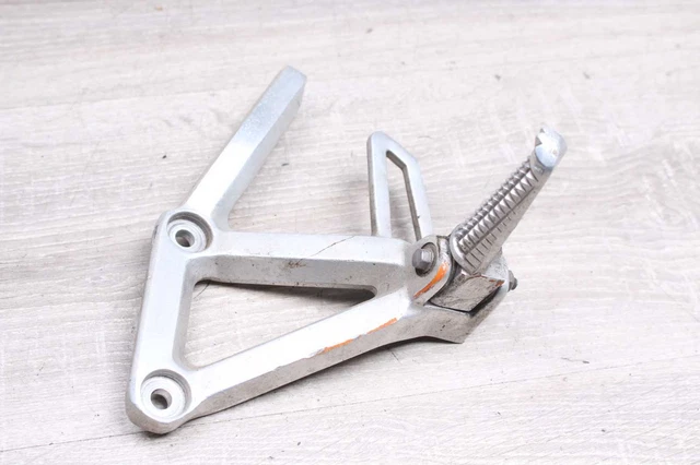 Piastra di supporto poggiapiedi poggiapiedi posteriore sinistro Yamaha FZS 600 Fazer RJ021 98-99