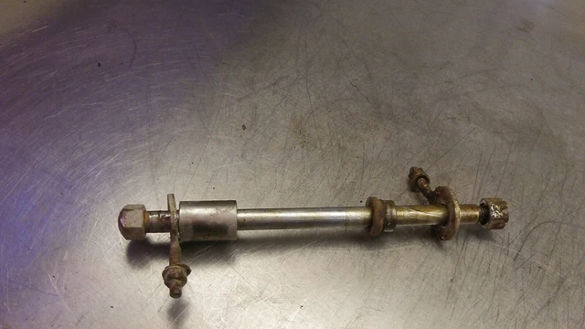 1968 Suzuki 50cc rear axle with nut spacer tensioners T2-20