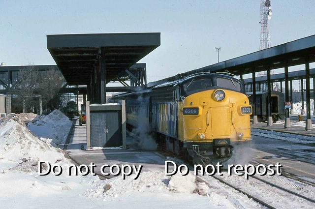 Original slide KODACHROME VIA 6308 FP9AUw train 47 Ottawa ON