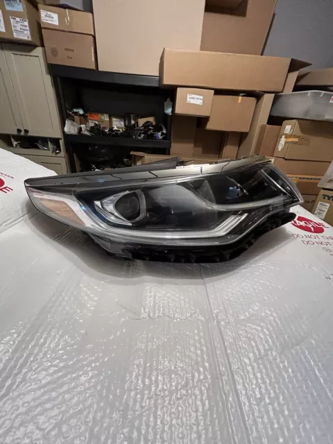 Right Headlight 2019-2020 Kia Optima OEM 92102D5 Needs Upper Bracket