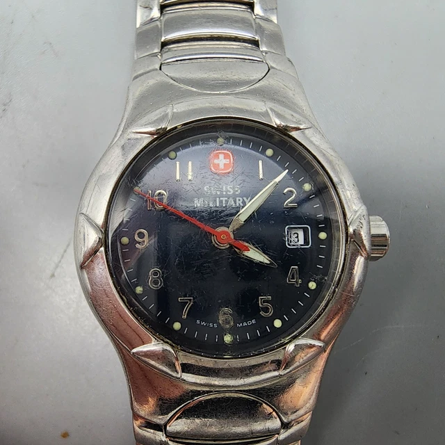 Fondo Di Vettore Del Buon Anno Con I Fiocchi Di Neve Brillanti E L Orologio Dorato Che Mostrano Cinque Minuti Alla Mezzanotte 63197539 - Foto 13