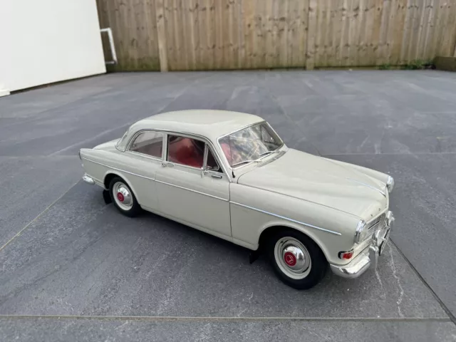 1/8 Maßstab Volvo 122s Amazon by IXO