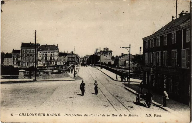 CPA CHALONS-sur-MARNE - Perspective du Pont et de la Rue de la Marne (742308)