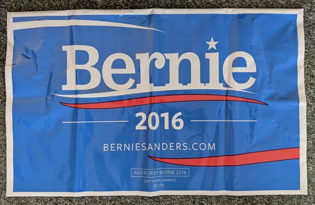 Bernie Sanders For President Campaign 2016 Yard Sign & 3 Buttons Lot 2