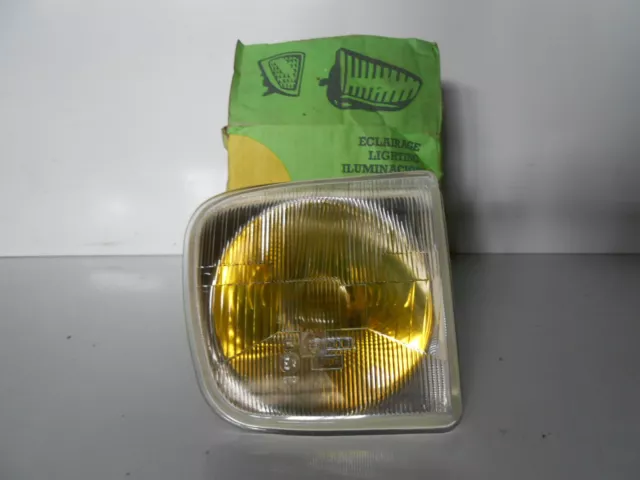 optique phare avant gauche NEUF de RENAULT R16 TX CIBIE 460133