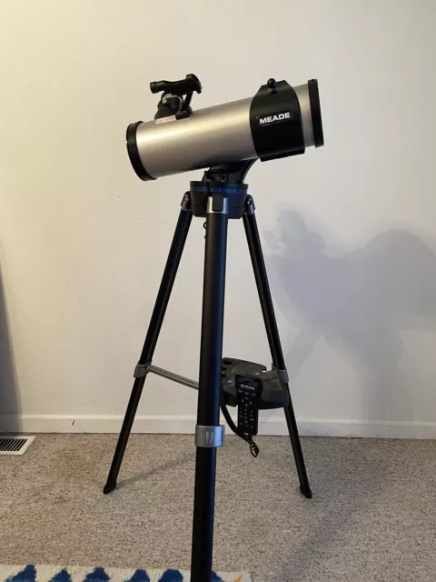 Meade DS2000/ 114 Reflecting Telescope With Autostar