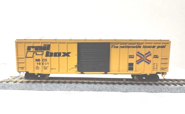 Athearn HO Scale 50 Ft Box Car Rail Box, RBOX 10031 Weathered