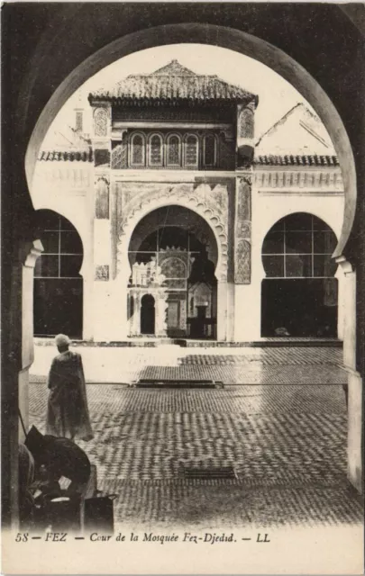 CPA AK FEZ Court of the Mosque Fez-Djedid MOROCCO (24316)