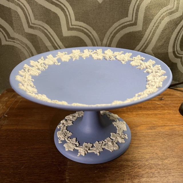 VINTAGE WEDGWOOD BLUE Jasperware Grapevine Compote Candy Dish Pedestal