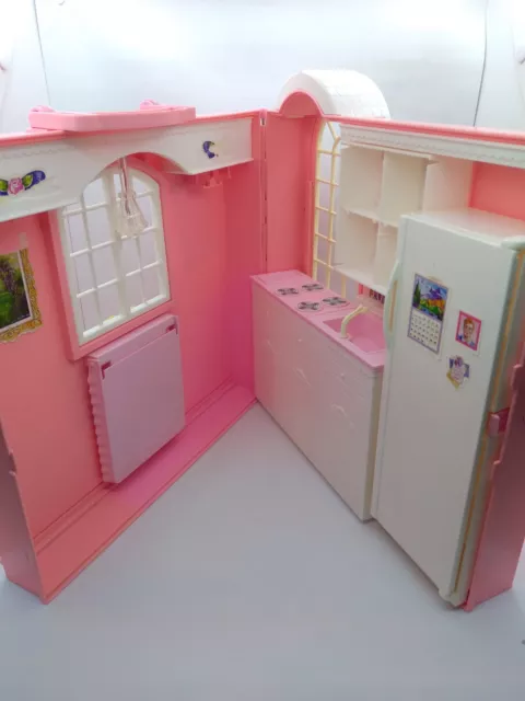 VTG MATTEL 1998 HTF Barbie Happy Family Grandmas Kitchen Pink Fold Up  DollHouse $65.00 - PicClick