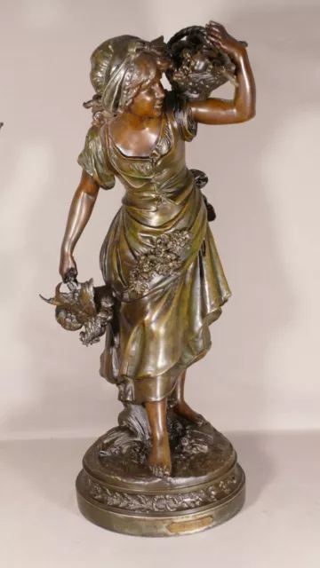 La Fermière Par Auguste Moreau, Grande Sculpture En Métal Patiné Bronze