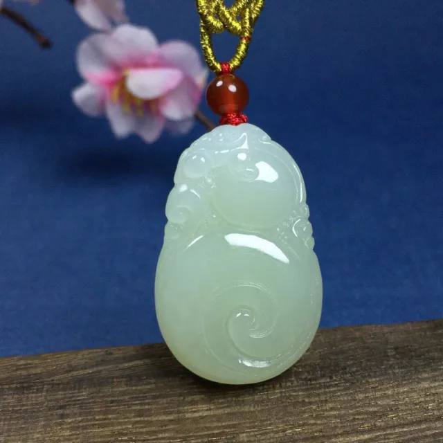 Chinese Natural Hetian Green White Jade Hand Carved Exquisite Pendants-Good Luck