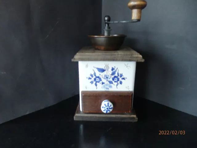 seltene Zassenhaus RZ Kaffee-Mühle Karamik/Holz 14x14cm H:24cm