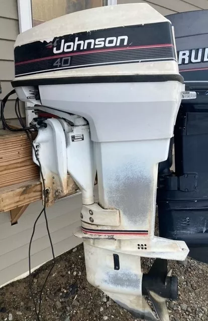 1991 Johnson 40 HP Outboard Motor Complete 20" shaft Runs Great!!!