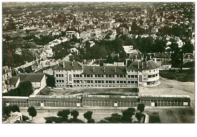 95.SANNOIS.n°198.L'ECOLE.LE MARCHE.EN AVION AU DESSUS DE....CPSM