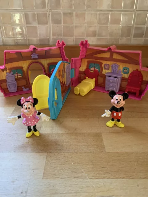 Disney Minnie Mickey Mouse Pink House Cottage Playset 2 Mini Figures Furniture