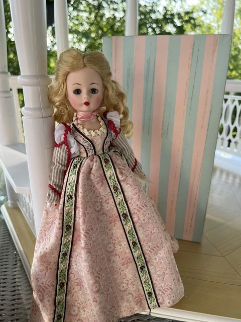 Madame Alexander Showtime "The Borgias" Lucrezia 10 Inch Cissette