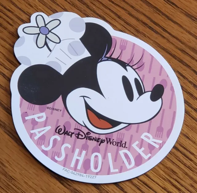 NEW Disney EPCOT Food & Wine 2019 Annual Passholder Chef Minnie Magnet