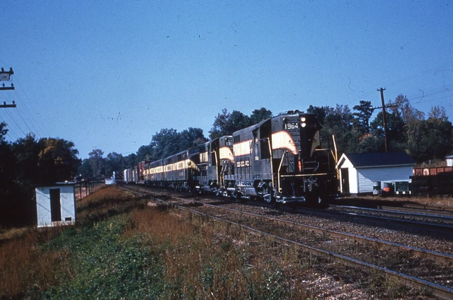 Duplicate Train Slide Seaboard GP-9 #1964 08/1962 Raleigh N. Carolina
