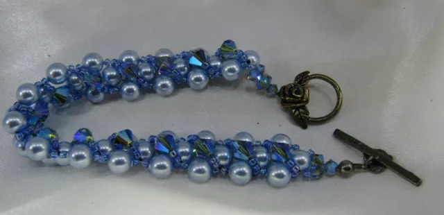 Beautiful Blue Crystal Faceted & Pearl Cluster Sterling Silver Toggle Bracelet