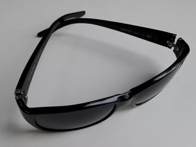 Mercedes-Benz Designer Sonnenbrille ZZ05301 schwarz im Leder-Etui