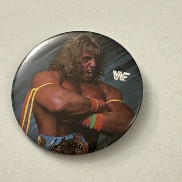 Vintage Ultimate Warrior Wrestler Wrestling Button Pin AV5J