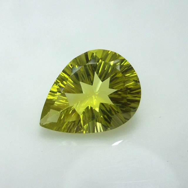 14 K giallo oro 7 x 5 mm ogni pera taglio da donna solitario