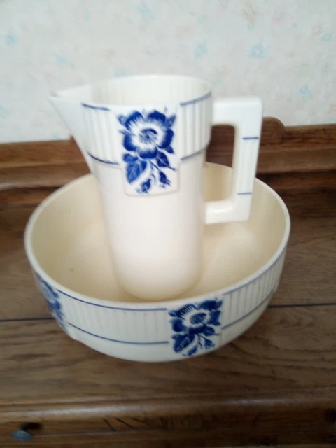 Ensemble De Toilette En Aience De Badonviller
