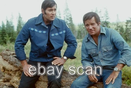 Clint Walker And William Shatner Nice Candid   8X10 Photo 78