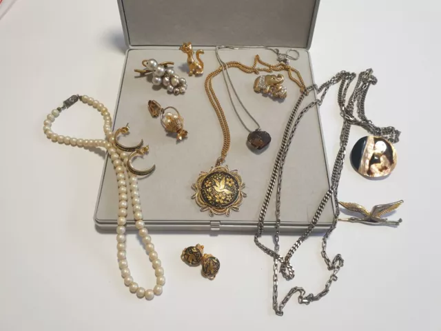 Jewelry Bundle of Estate - Heritage Fashion Jewelry - Malachite 0348