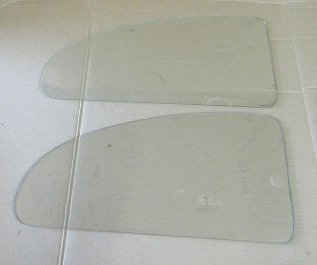Vintage 2 PCS Early VW Beetle Small Back Window Glass Sekurit   D5