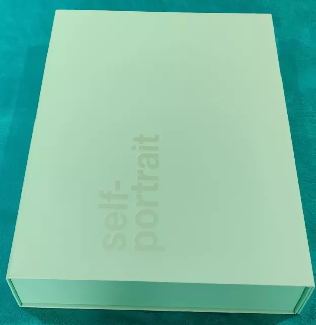 Scatola regalo autoritratto verde vuota