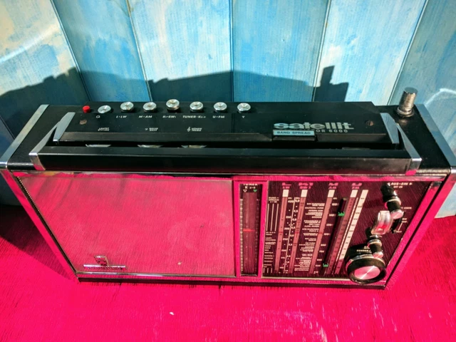 Radio GRUNDIG SATELLIT 208 vintage multigamma Transistor 6000 WorldReceiver 1968 Radio GRUNDIG SATELLIT 208 vintage multigamma Transistor 6000 WorldReceiver 1968