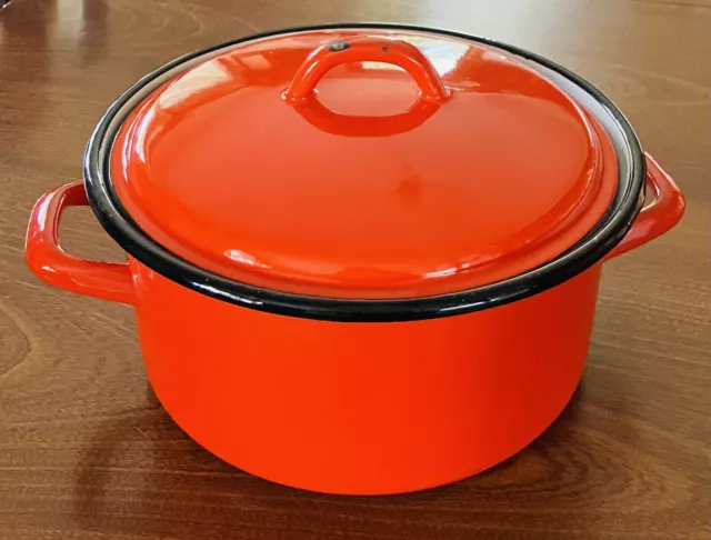 https://www.picclickimg.com/0AgAAOSwYNNkvn2J/Vintage-Orange-Enamel-Pot-With-Lid-25cm-diameter.webp