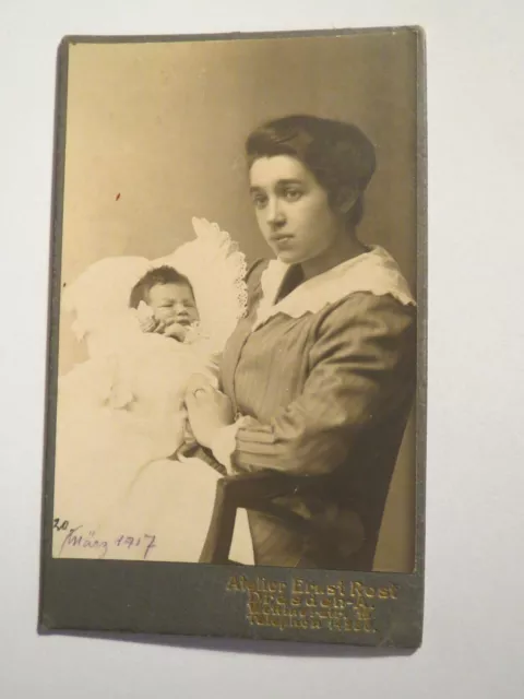 Dresden - 20. März 1917 - Frau mit Baby auf dem Arm - Portrait / CDV